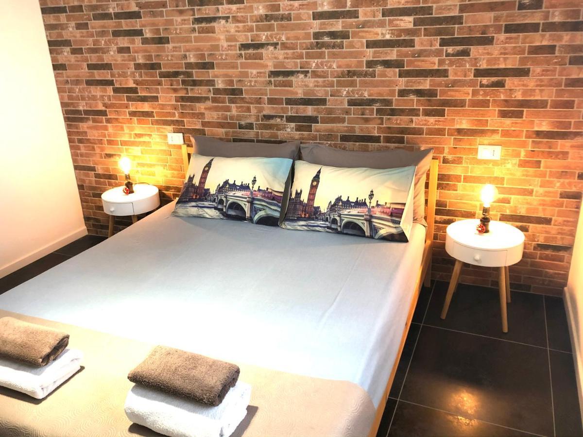 Blaxej, Nel Cuore Di Verona, Moderno Ed Elegante, 4 Posti Letto, Wi-Fi, Self Check In Apartman Kültér fotó