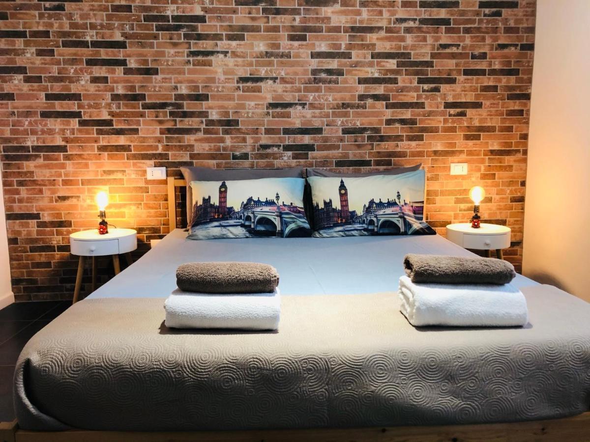 Blaxej, Nel Cuore Di Verona, Moderno Ed Elegante, 4 Posti Letto, Wi-Fi, Self Check In Apartman Kültér fotó