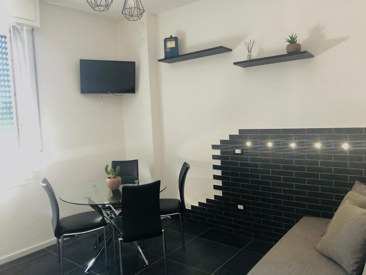 Blaxej, Nel Cuore Di Verona, Moderno Ed Elegante, 4 Posti Letto, Wi-Fi, Self Check In Apartman Kültér fotó