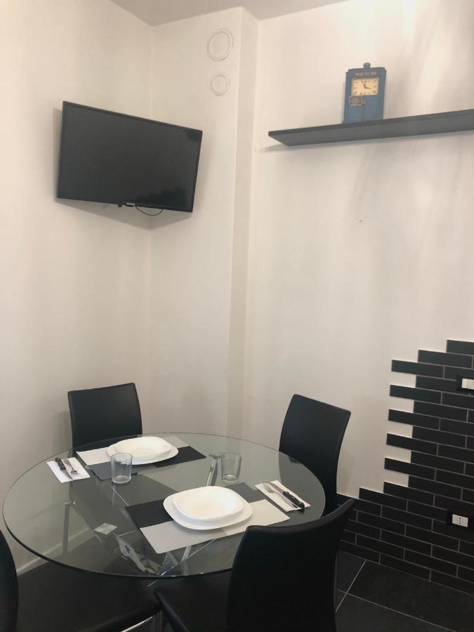 Blaxej, Nel Cuore Di Verona, Moderno Ed Elegante, 4 Posti Letto, Wi-Fi, Self Check In Apartman Kültér fotó