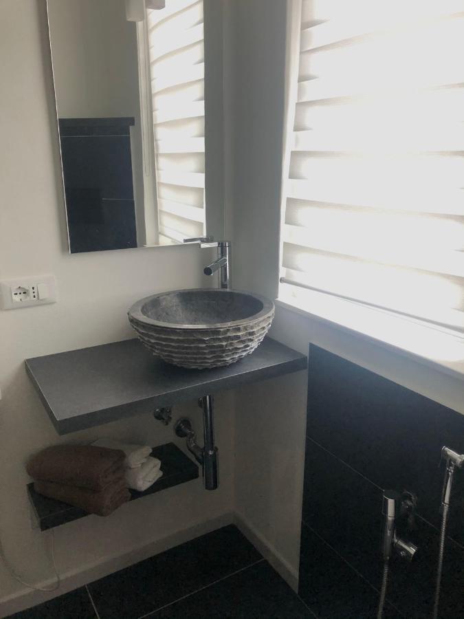 Blaxej, Nel Cuore Di Verona, Moderno Ed Elegante, 4 Posti Letto, Wi-Fi, Self Check In Apartman Kültér fotó