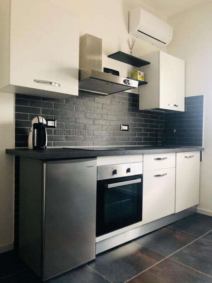 Blaxej, Nel Cuore Di Verona, Moderno Ed Elegante, 4 Posti Letto, Wi-Fi, Self Check In Apartman Kültér fotó