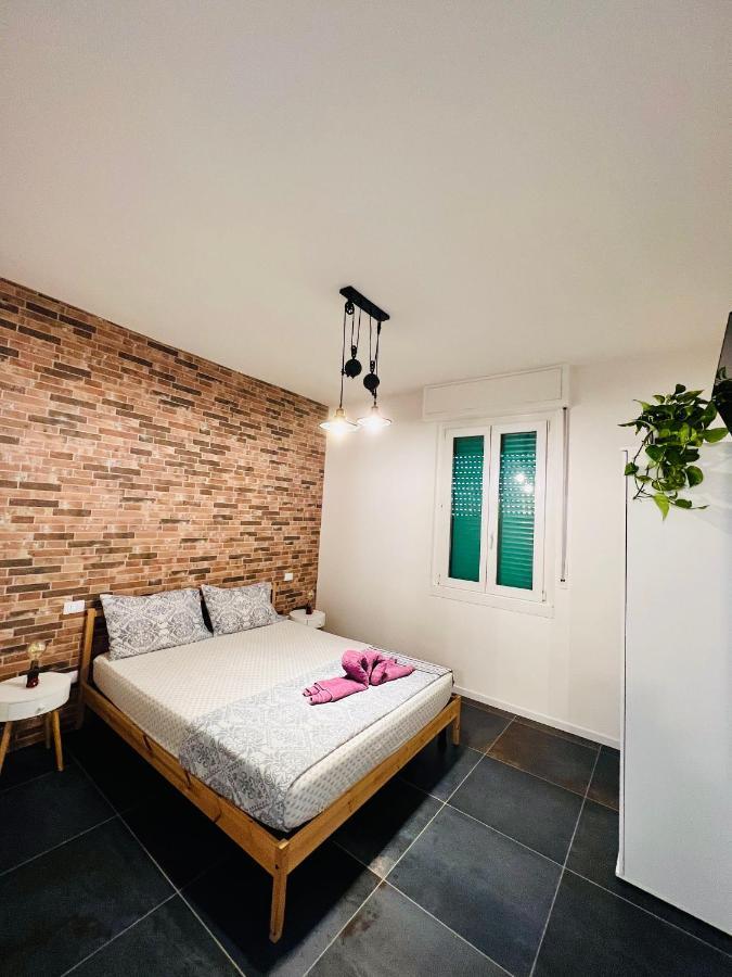 Blaxej, Nel Cuore Di Verona, Moderno Ed Elegante, 4 Posti Letto, Wi-Fi, Self Check In Apartman Kültér fotó