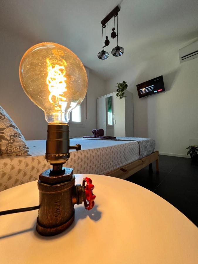 Blaxej, Nel Cuore Di Verona, Moderno Ed Elegante, 4 Posti Letto, Wi-Fi, Self Check In Apartman Kültér fotó