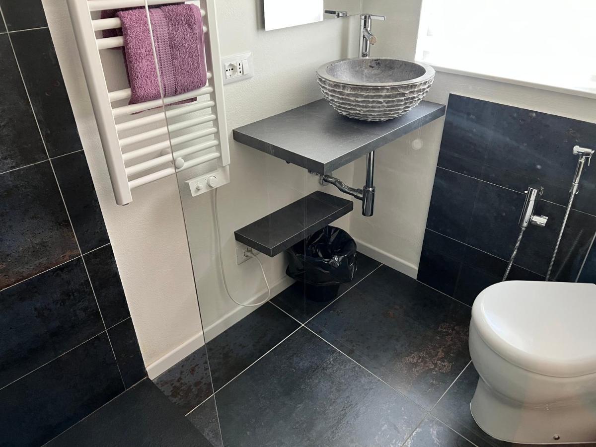 Blaxej, Nel Cuore Di Verona, Moderno Ed Elegante, 4 Posti Letto, Wi-Fi, Self Check In Apartman Kültér fotó